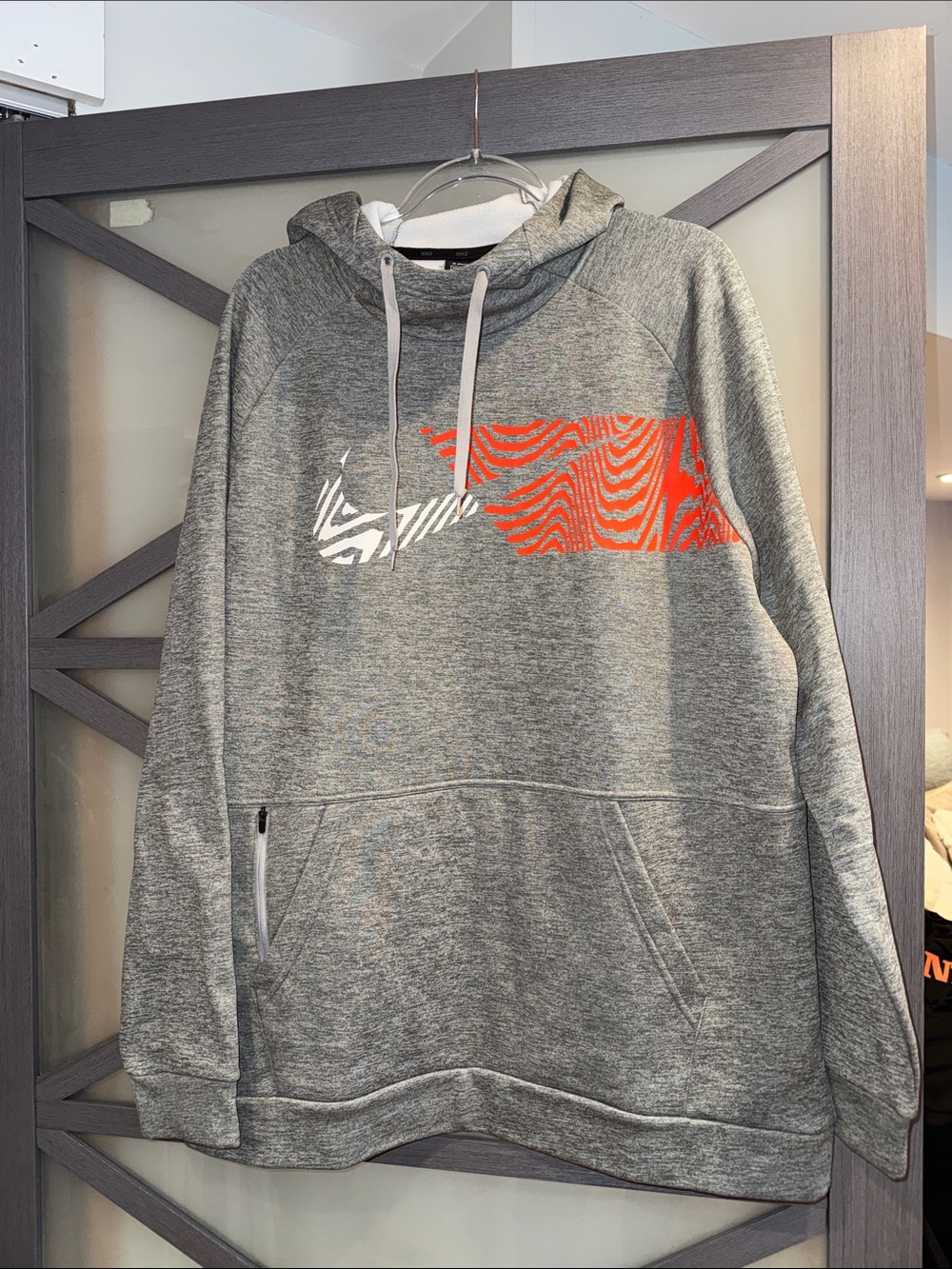 NIKE THERMA/DRI-FIT Graphic Hoodie Sweatshirt XL Standard Fit